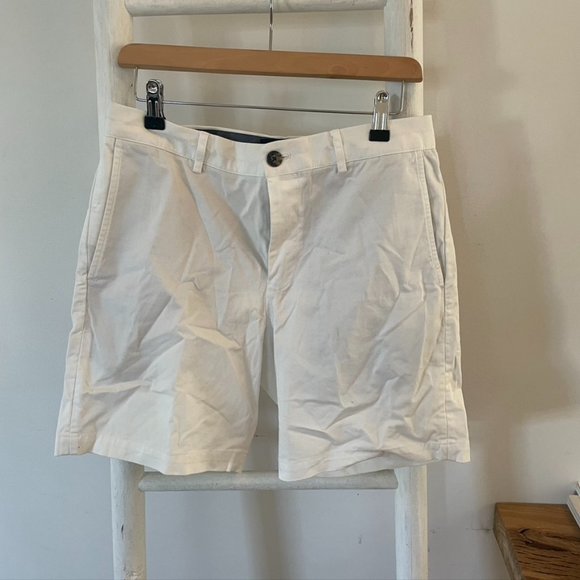 Club Monaco white shorts - Picture 1 of 3